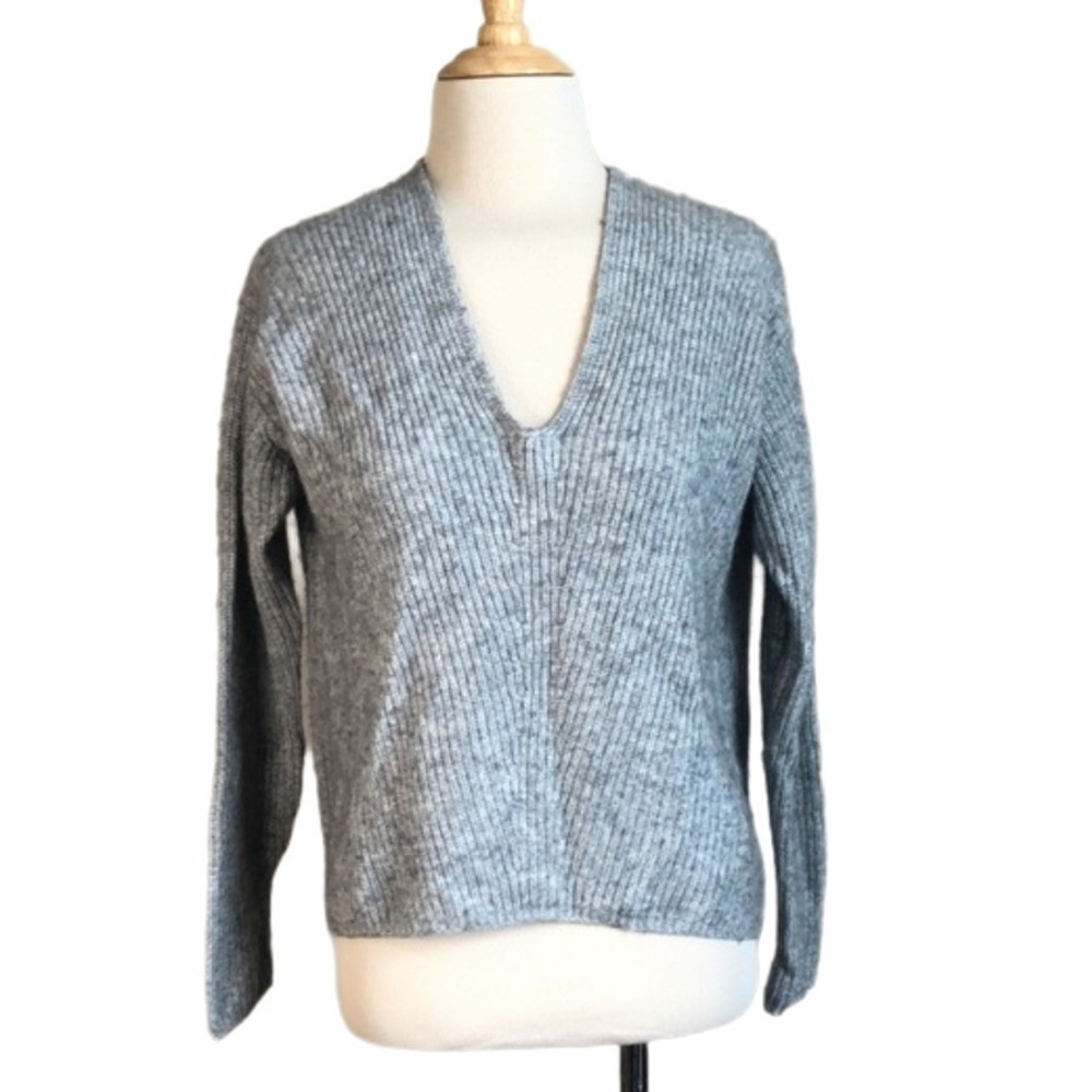 UNIQLO Women Small Gray Ribbed Knit V-neck Wool Cashmere Blend Sweater Cozy